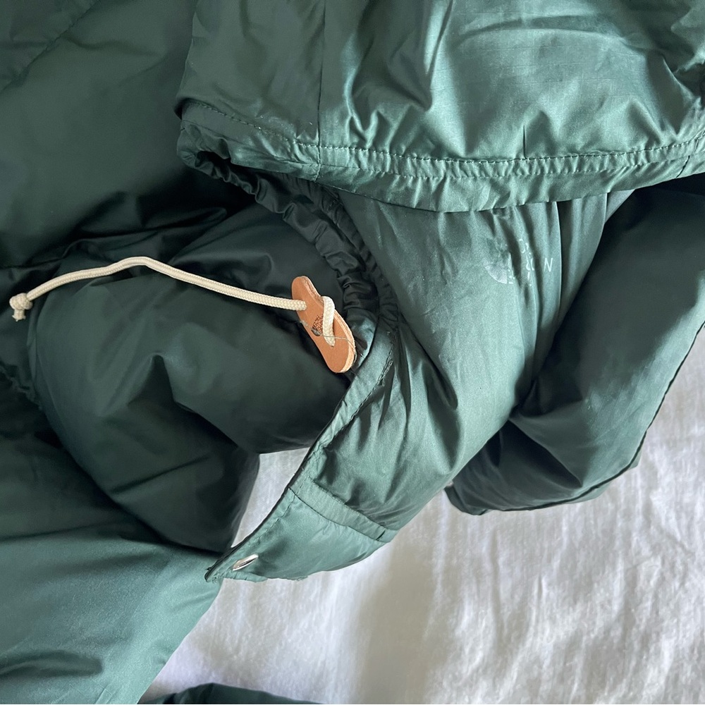 The North Face Women’s Dark Green Sierra Puffer Jacket - medium - Picture 8 of 10